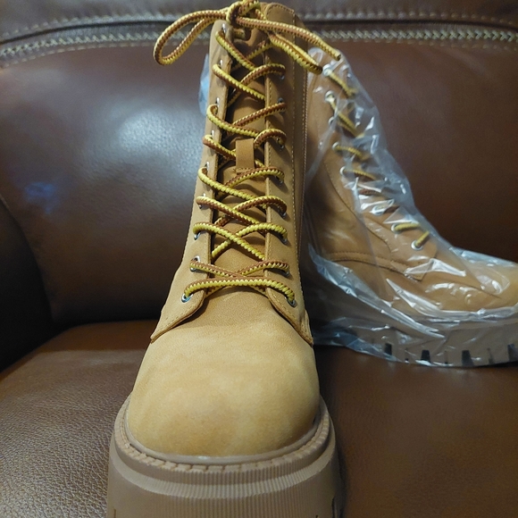 Dolce VIta Primm Boots Size 7 - Picture 3 of 4